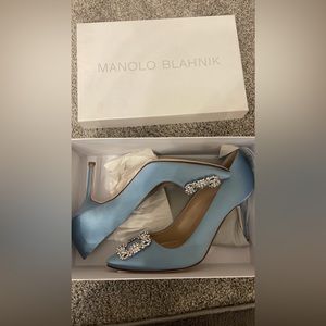 BRAND NEW Manolo blahnik size 39 1/2